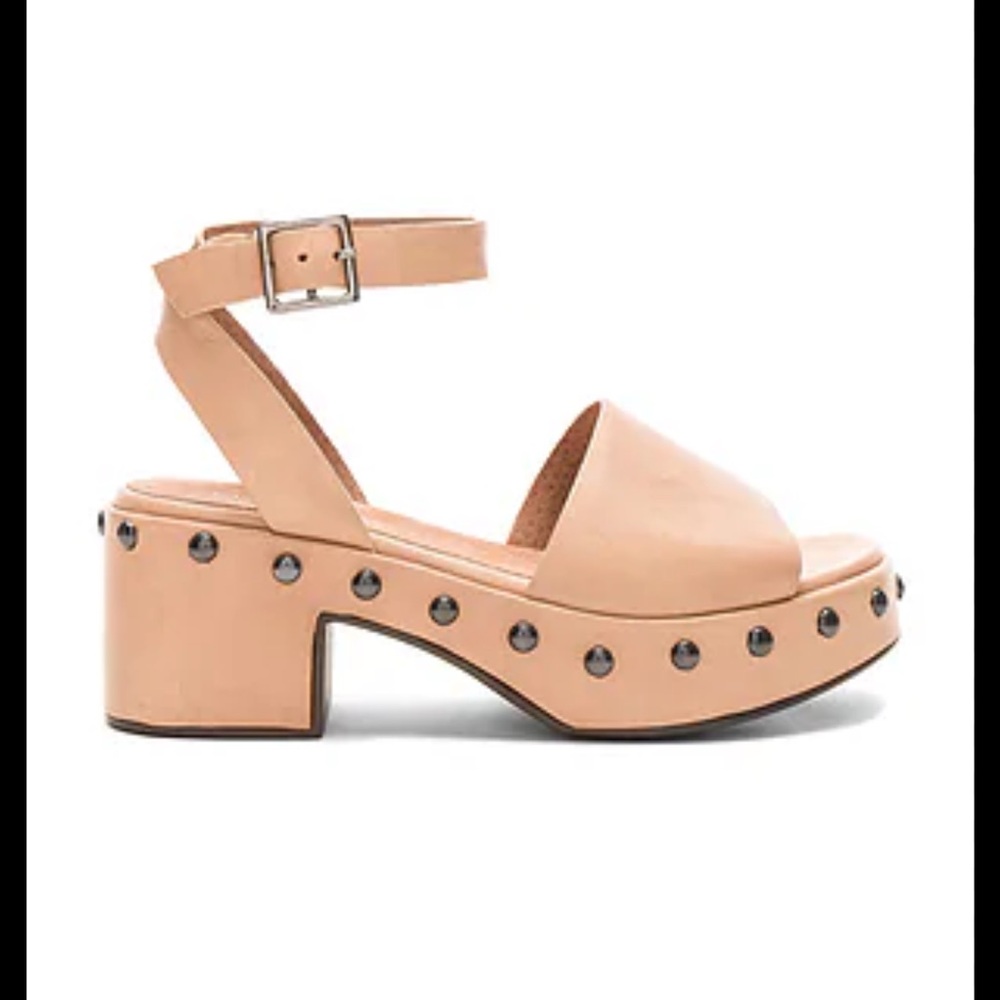 Spare Moments Tan Vachetta Leather Platform Sandals Size 8